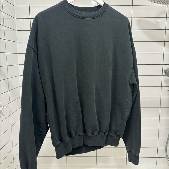 Black Crewneck Faded Wash Size Medium - Picture 2 of 4